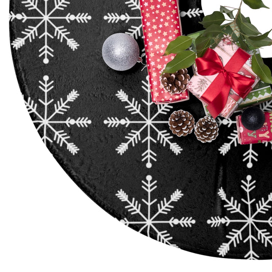 Gothic Farmhouse Snowflake Black and White Christmas Tree Skirt